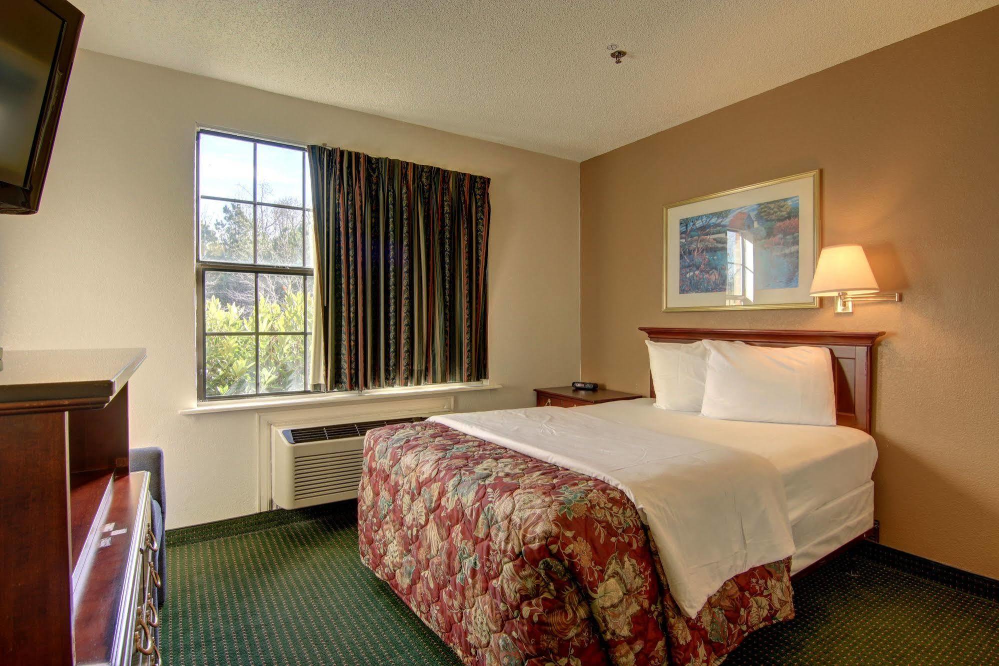 Intown Suites Extended Stay Atlanta Ga - Snellville Eksteriør bilde